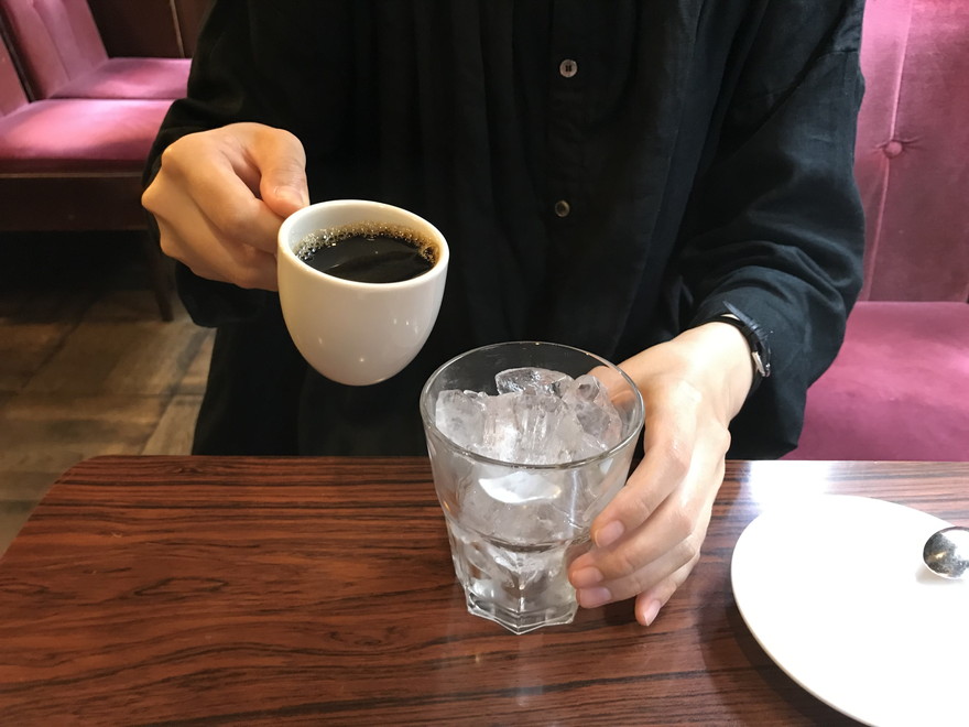 名古屋の老舗喫茶店 コンパル 大須本店 でモーニング おすすめメニューのエビフライサンドはテイクアウトも 日刊kelly 名古屋の最新情報を毎日配信