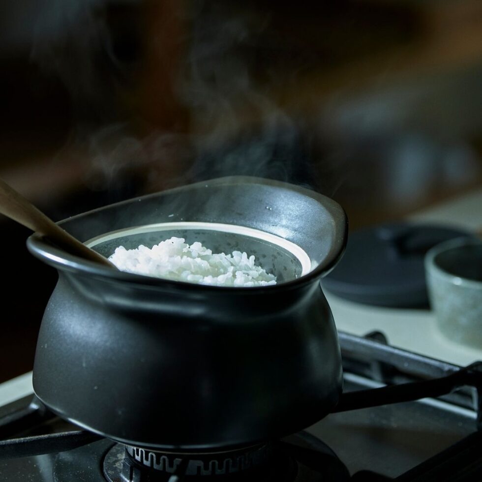 簡単にふっくらご飯が炊ける最新土鍋「ベストポット」が喫茶日日で販売中！