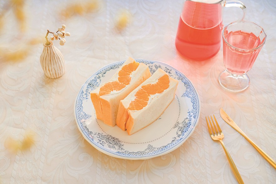 ジューシーなみかんとクリームチーズがマッチ！食パンアレンジレシピ「シトロンクリームサンド」