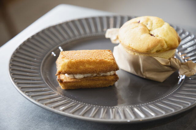 オンラインストアで大人気!「(NO) RAISIN SANDWICH」が「DEAN オンラインストアで大人気!「(NO) RAISIN SANDWICH」が「DEAN