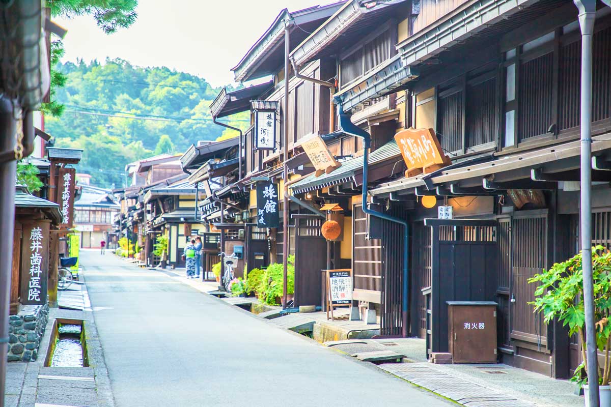 ご当地グルメから新スポットまで♪食べ歩きが楽しい岐阜県・飛騨高山の日帰り観光モデルコース