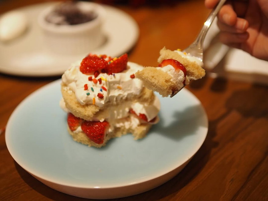 人気洋菓子店が手がける初のカフェブランドがオープン！ゆったりとした“時”を彩る「at the table slow」【東区・高岳】