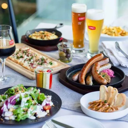 進化系ドイツ飯” とクラフトビールをカジュアルに堪能！「SCHMATZ BEER